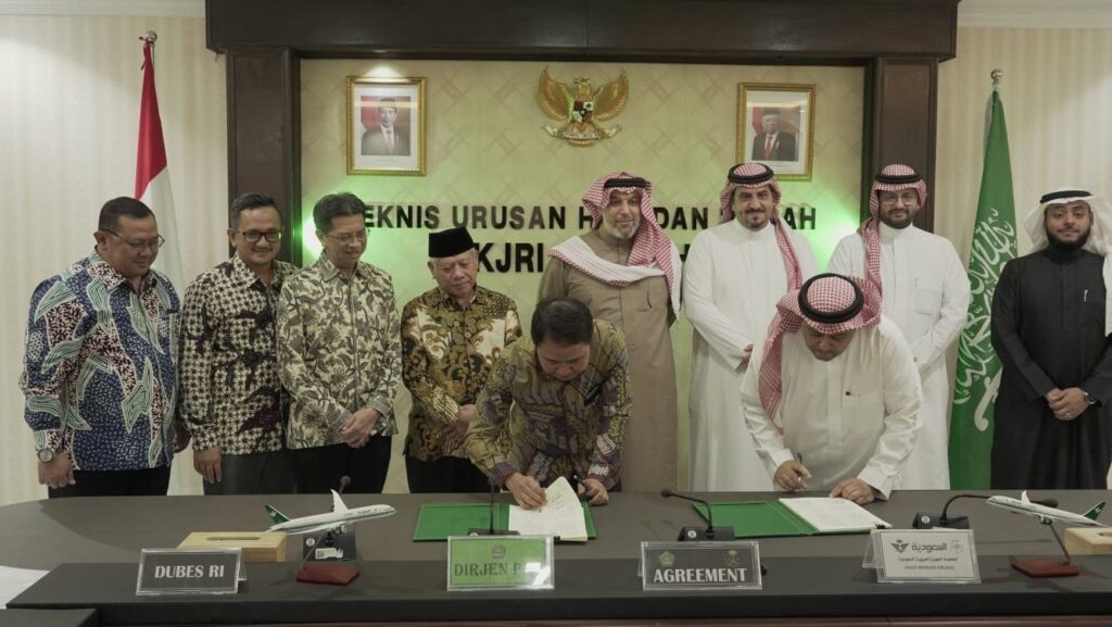 Jamaah haji asal indonesia diangkut dengan Saudi Airlines
